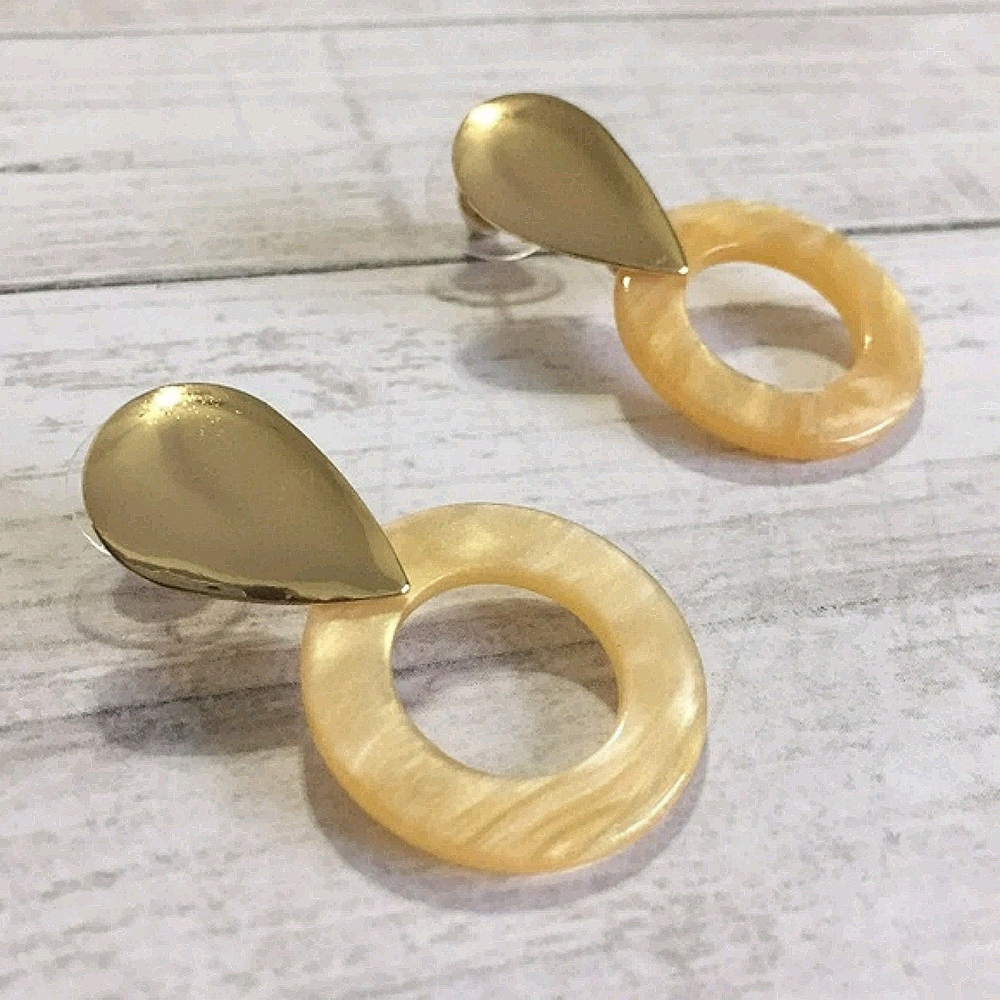 Earrings Gold Teardrop And Shimmering Resin Hoop